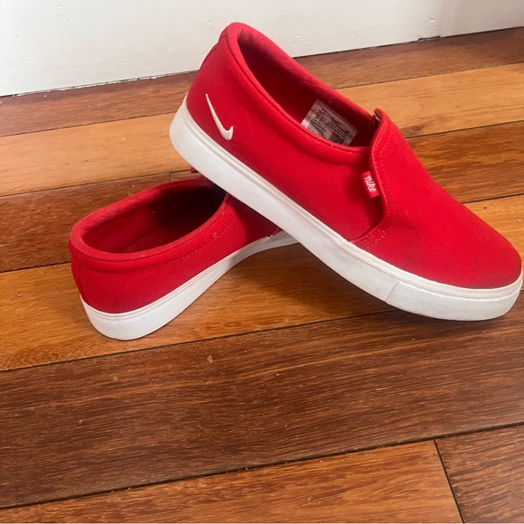 Nike Court Royale AC Slip-On Shoes in University Red Size 7.5 - Picture 5 of 10